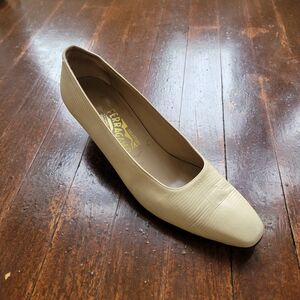 Salvatore Ferragamo Women's Cream Leather Shoes